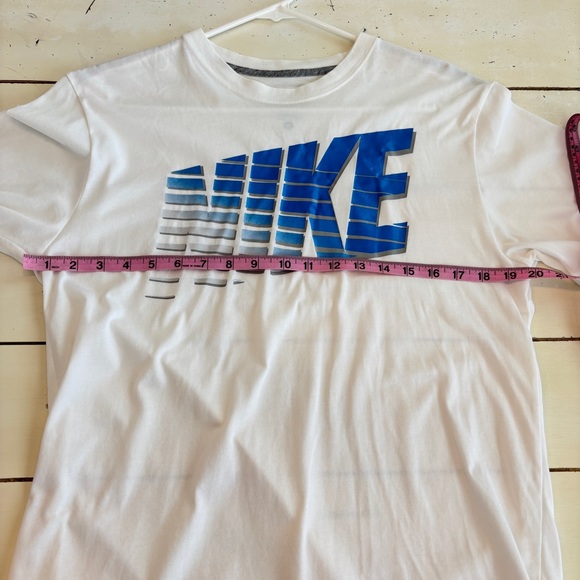 Nike Dri Fit Tee Shirt Men’s Medium White Athletic Training Gym Work Out Sports - Picture 3 of 8